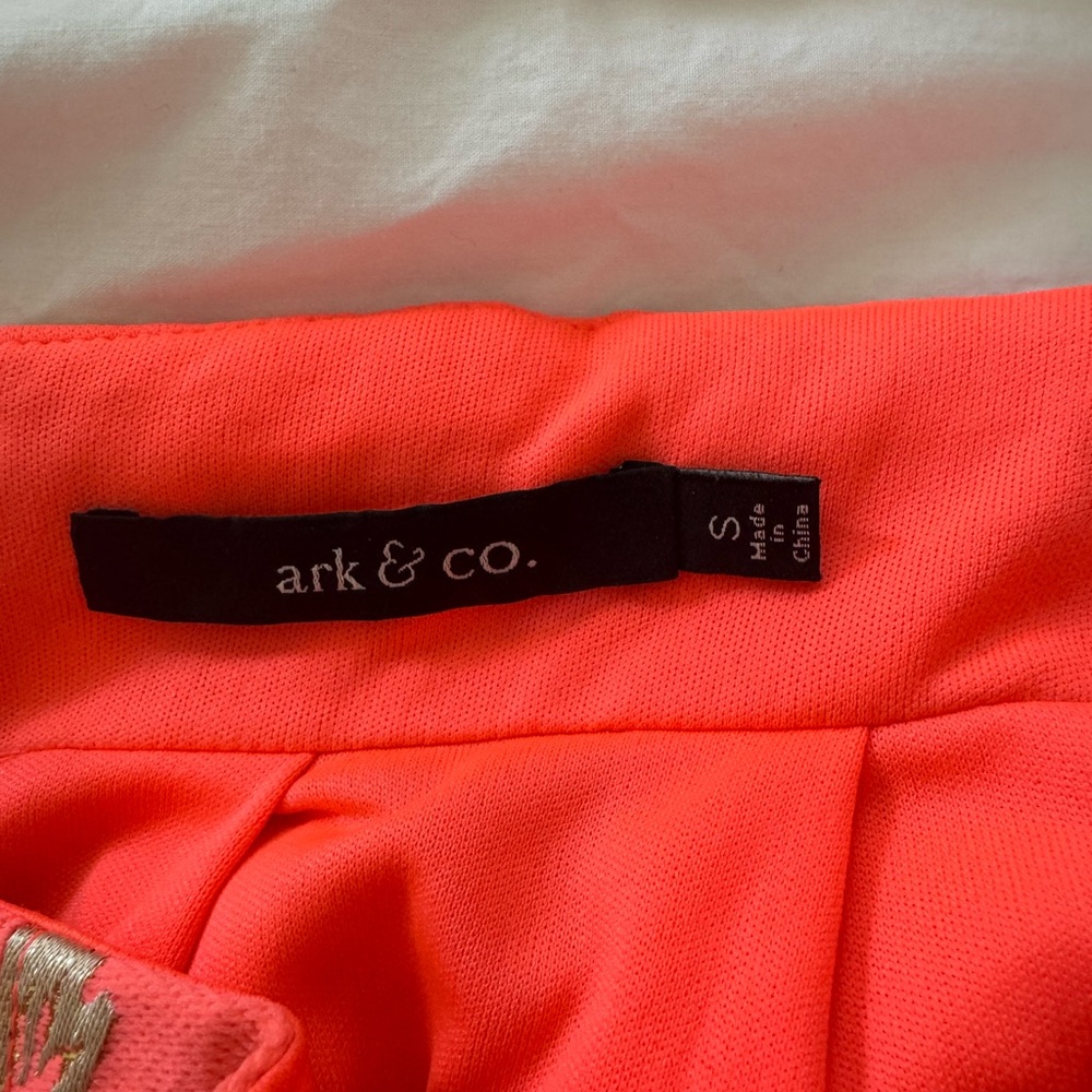 Embroidered Set - Picture 3 of 5